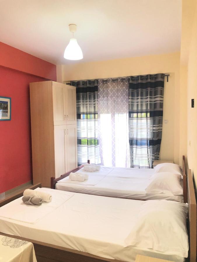 Veizi's Apartament *