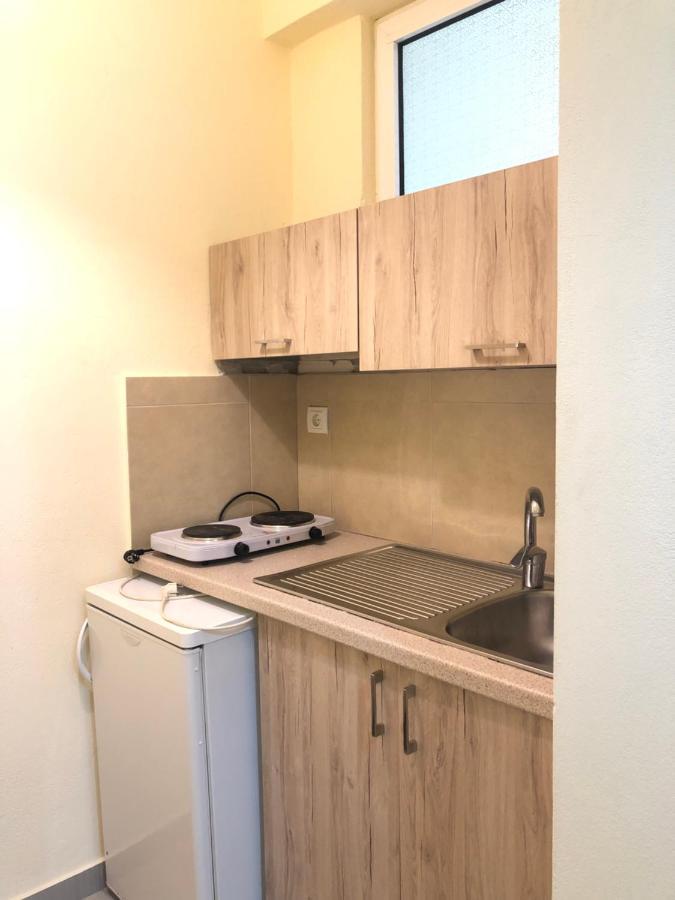 Veizi's Apartament *