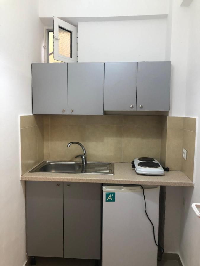 Veizi's Apartament Himara