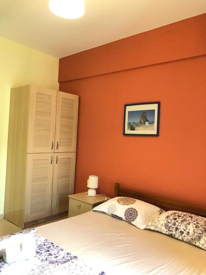 Veizi's Apartament *